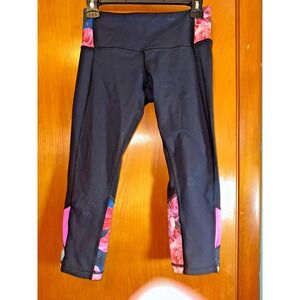 Lululemon Embody Crop Yoga Pants Womens size 6 Athletic Leggings Gym Black Pink